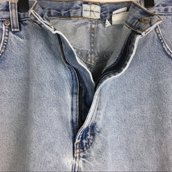 CALVIN KLEIN Vintage 90s Jean Shorts Denim Jorts Easy Fit Distressed Stone 40 - Picture 3 of 16